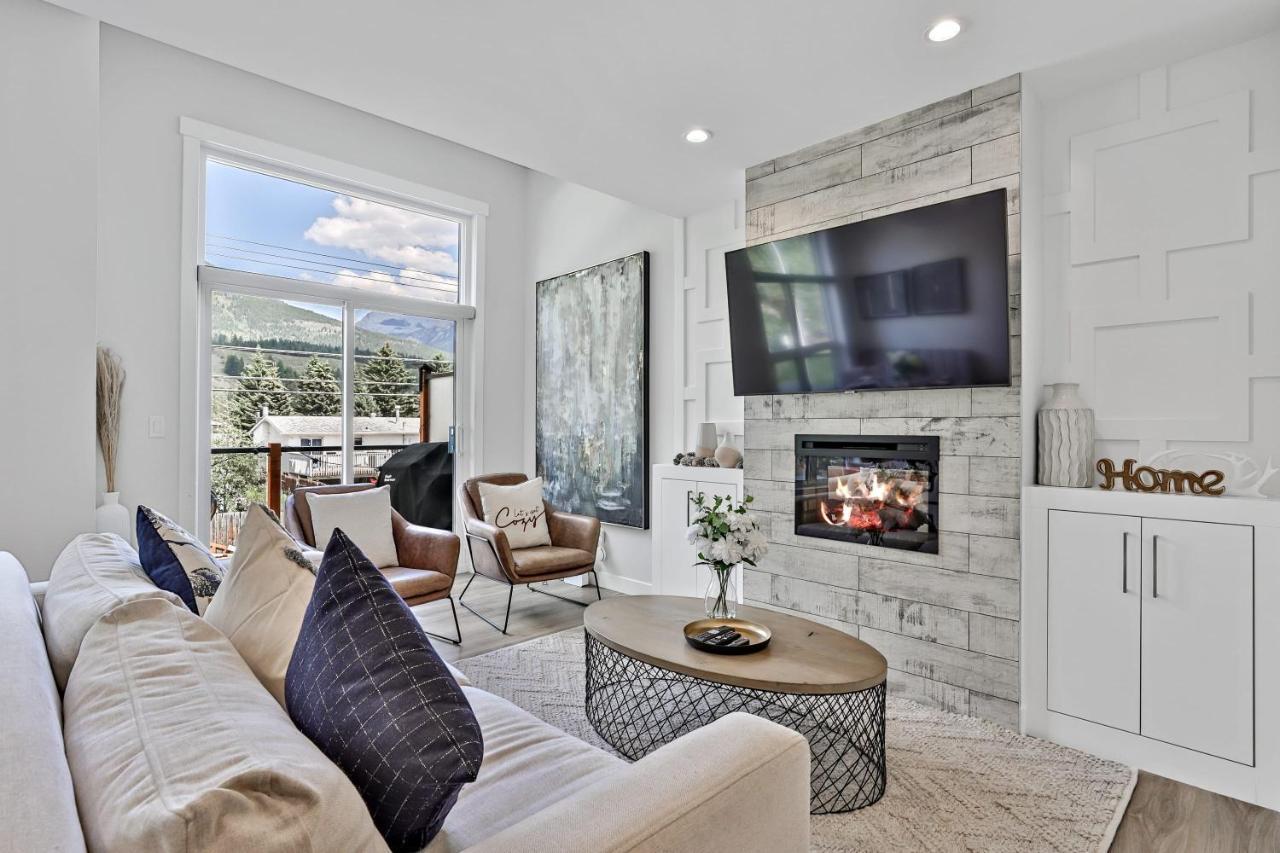 The Alpine Escape By Samsara Resort Top View Downtown 4Br & 3Bth Canmore Bagian luar foto